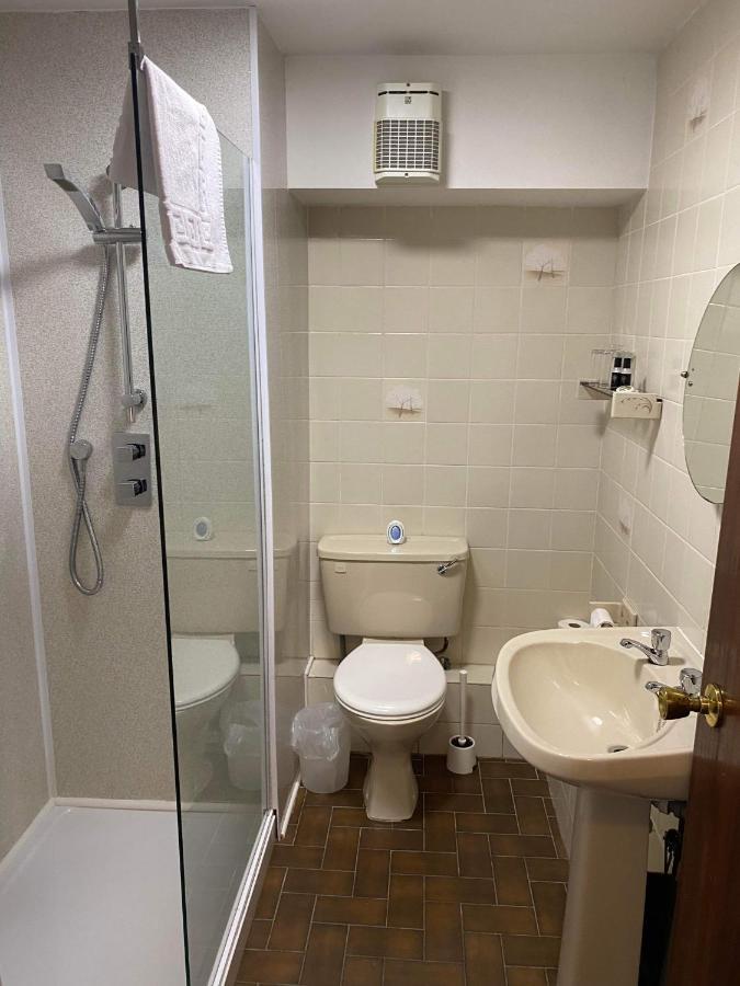 Green Acre Motel North Cornelly Экстерьер фото